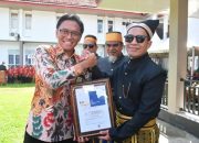 Peringatan Hari Guru Nasional 2025 di Luwu Utara Anugerahkan “Guru Taat Pajak”