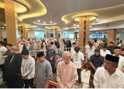 Ribuan Jamaah Shalat Idulfitri Serbu Hotel Claro Makassar