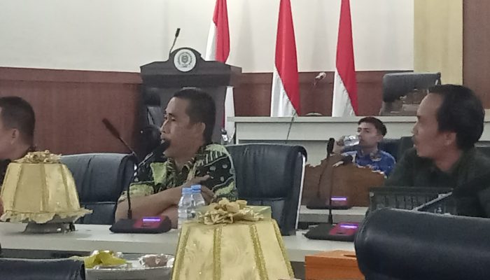 DPRD Mamuju Tengah Gelar Rapat Pansus LKPJ