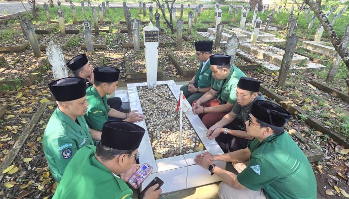 Sambut Harlah, GP Ansor Sulsel Ziarah ke Makam Muassis NU dan Pahlawan Nasional