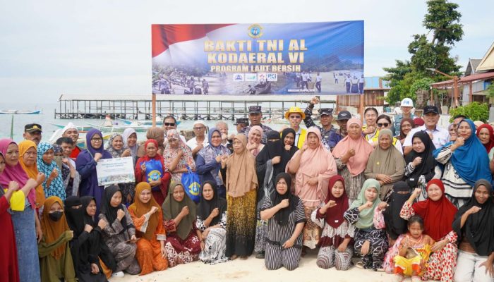 Kolaborasi Pelindo Regional 4 Makassar dan Kodaeral VI Gelar Aksi Sosial di Kodingareng Lompo