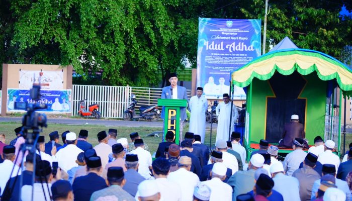 Bupati Pangkep Ajak Masyarakat Memaknai Iduladha Sebagai Momentum Meperkuat Ketakwaan