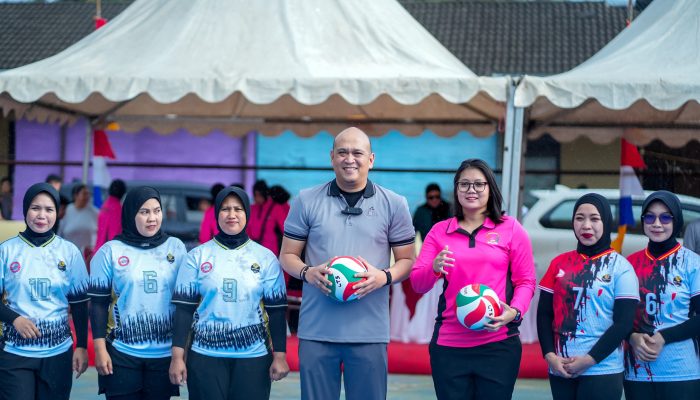 Kapolres Pinrang Buka Kejuaraan Bola Volly Peringati Hari Bhayangkara ke-80