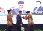 Berhasil Percepat Swasembada Pangan, Mentan Amran Raih Penghargaan Wredatama Nugraha Utama