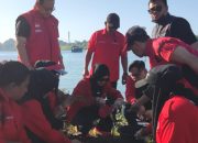 Aksi Kader PDIP Makassar Bersihkan Aliran Sungai dan Tanam Pohon