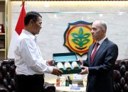Bidik Pasar Timur Tengah, Mentan Amran Perkuat Ekspor Kelapa dan CPO ke Lebanon