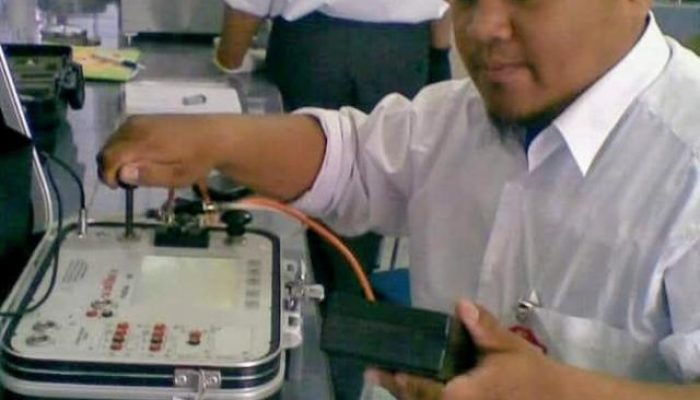 Staf DLH Wajo Ciptakan “Wajo Green Pest”, Cairan Anti Rayap Berbahan Limbah Ubi Kayu