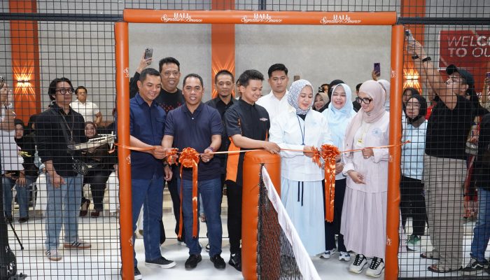 Bupati Wajo Dampingi Wagub Sulsel Resmikan Signature Bounce Padel, Gym dan Cafe