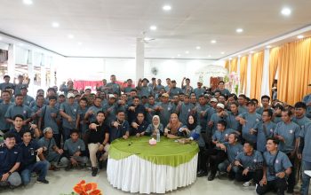 100 Pekerja Bangunan di Takalar Ikuti Temu Tukang Semen Tonasa