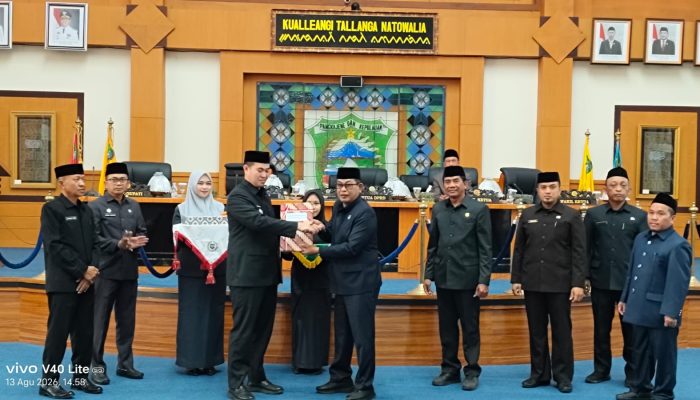 DPRD Pangkep Gelar Paripurna Penyerahan Naskah Perubahan KUA-PPAS dan Ranperda Pilkades