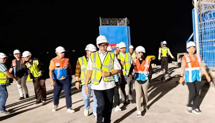Direktur Komersial Pelindo Tinjau Progress Pembongkaran Packing Plant PT Semen Tonasa