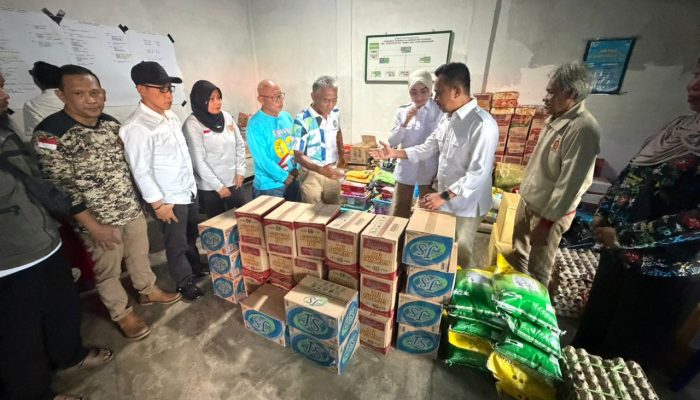 Partai Gerindra Serahkan Bantuan Sembako Korban Kebakaran