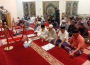 Pengajian Rutin Masjid Nur Idaroyani Dawi Pererat Silaturahmi Jamaah