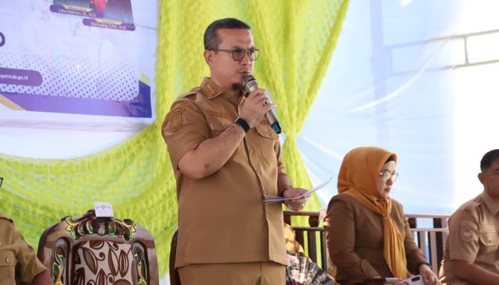 Pemkab Mamuju Tengah Salurkan Beasiswa Kuat kepada 294 Siswa SD dan SMP