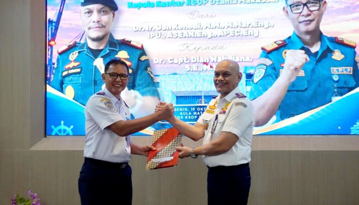 Pelindo Regional 4 Makassar  Apresiasi  Pengabdian Jon Kenedi di KSOP Utama Makassar