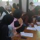 Kepala Desa Baring Serahkan Insentif dan Honor ke Seluruh Personil Jajaran Perangkat Petugasnya